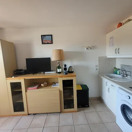 Apartment Paisible Avec Vue Panoramique Et Acces Direct Bormes-les-Mimosas