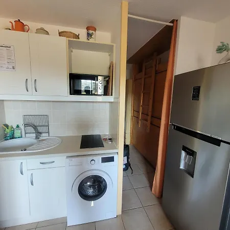 Paisible Avec Vue Panoramique Et Acces Direct *