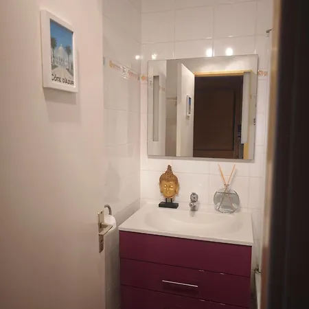 Peaceful Seaview With & Pool Access, Air Conditioning Apartment Bormes-les-Mimosas