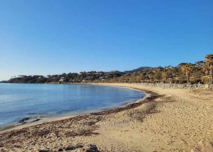 Peaceful Seaview With & Pool Access, Air Conditioning Appartement Bormes-les-Mimosas