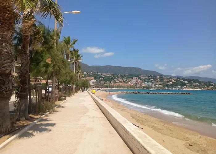 Peaceful Seaview With & Pool Access, Air Conditioning Appartement